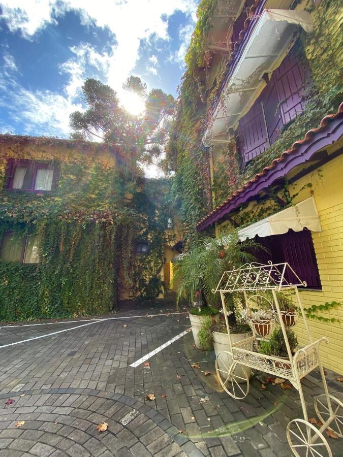 Petit Hotel Provence Gramado Esterno foto