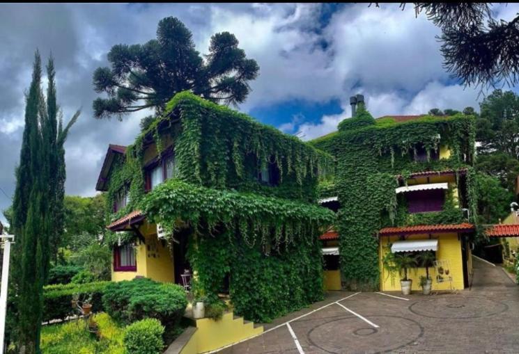 Petit Hotel Provence Gramado Esterno foto